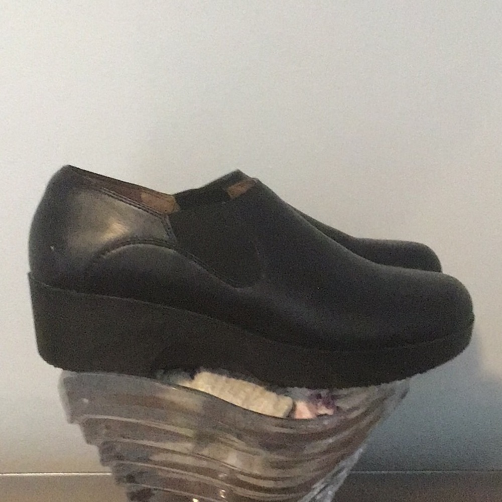 Shoes for Crews brand Kelsey black leather size 10 water resistant nonslip